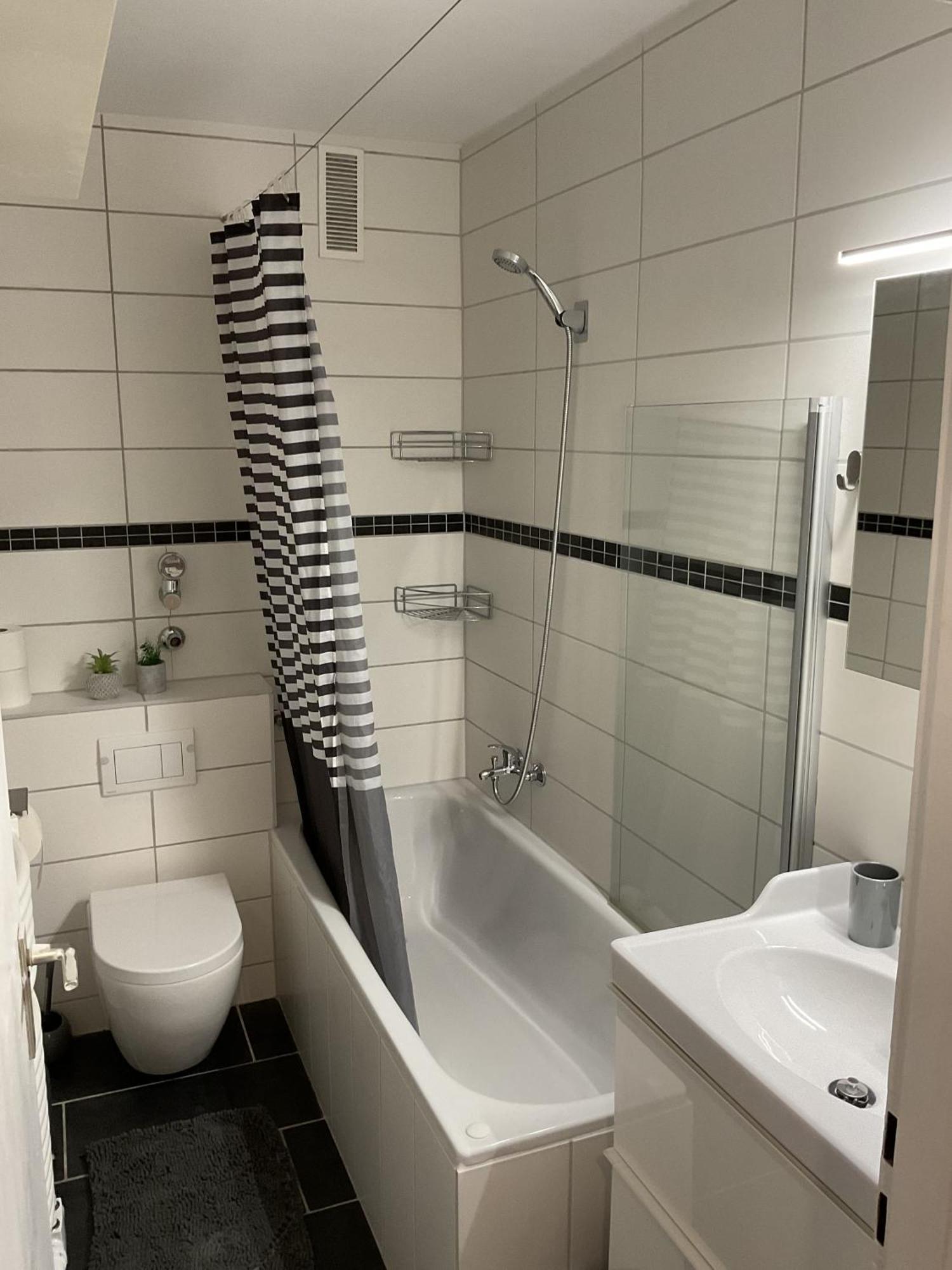 Privat Apartment - Top-Ausstattung, Aircon - Eilensteg 33 Целе Екстериор снимка